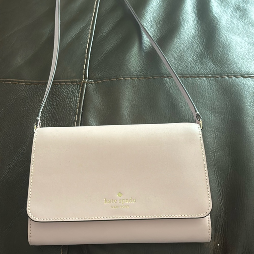 Kate Spade Wallet On String, Braelynn Bag In Chalk Pink.